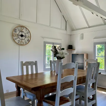 House By Melrose Σαλέ