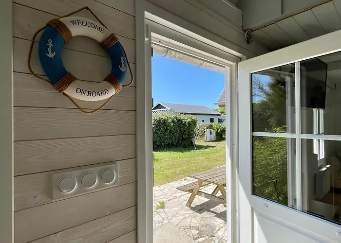 House By Melrose Chalé *