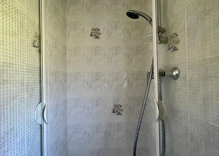 House By Melrose Chalé